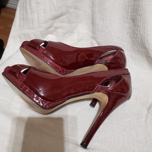 Adorable Pumps - Picture 4 of 5